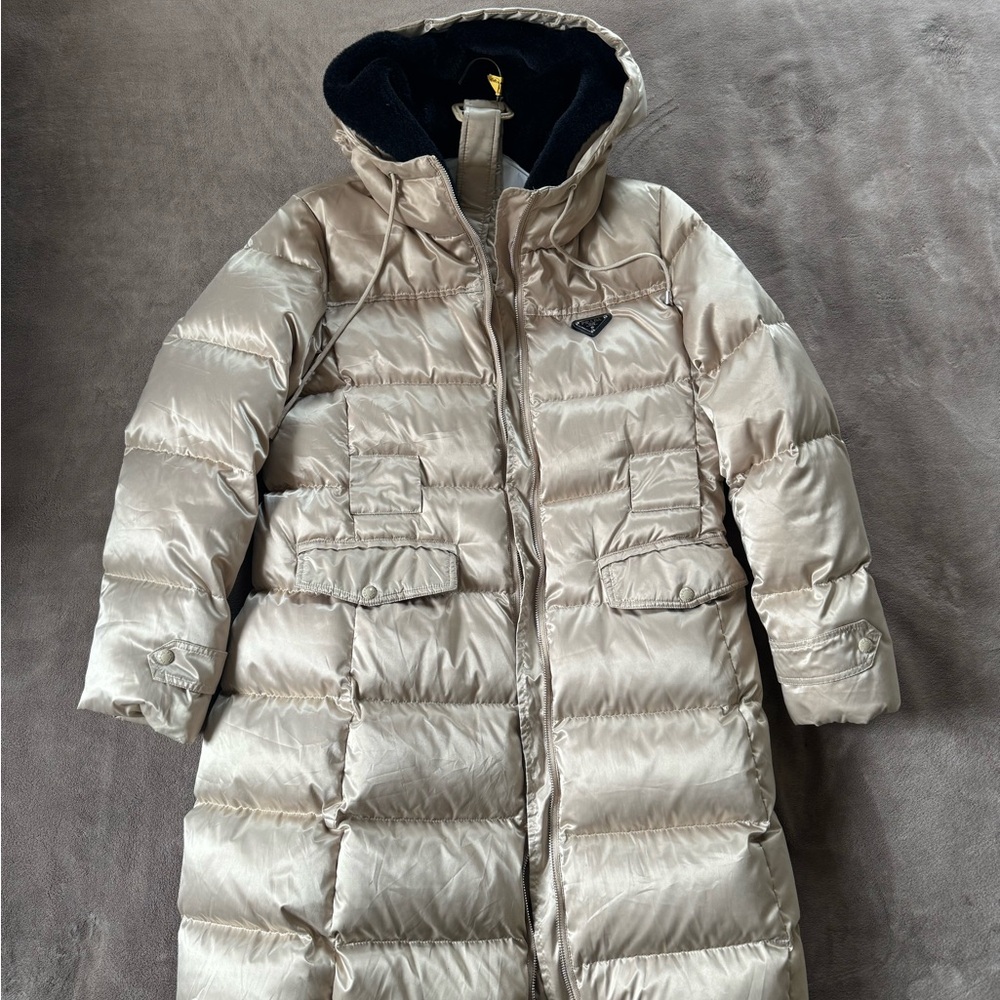 Winter coat - Picture 1 of 6